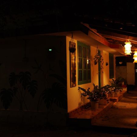 House In The Beach Alappuzha Exteriör bild
