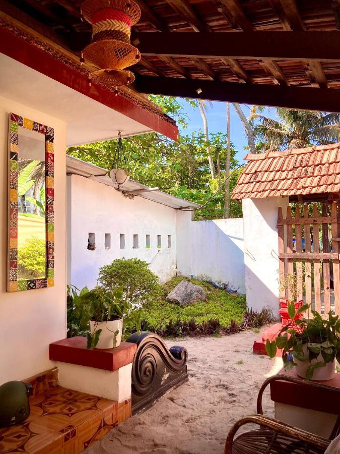 House In The Beach Alappuzha Exteriör bild