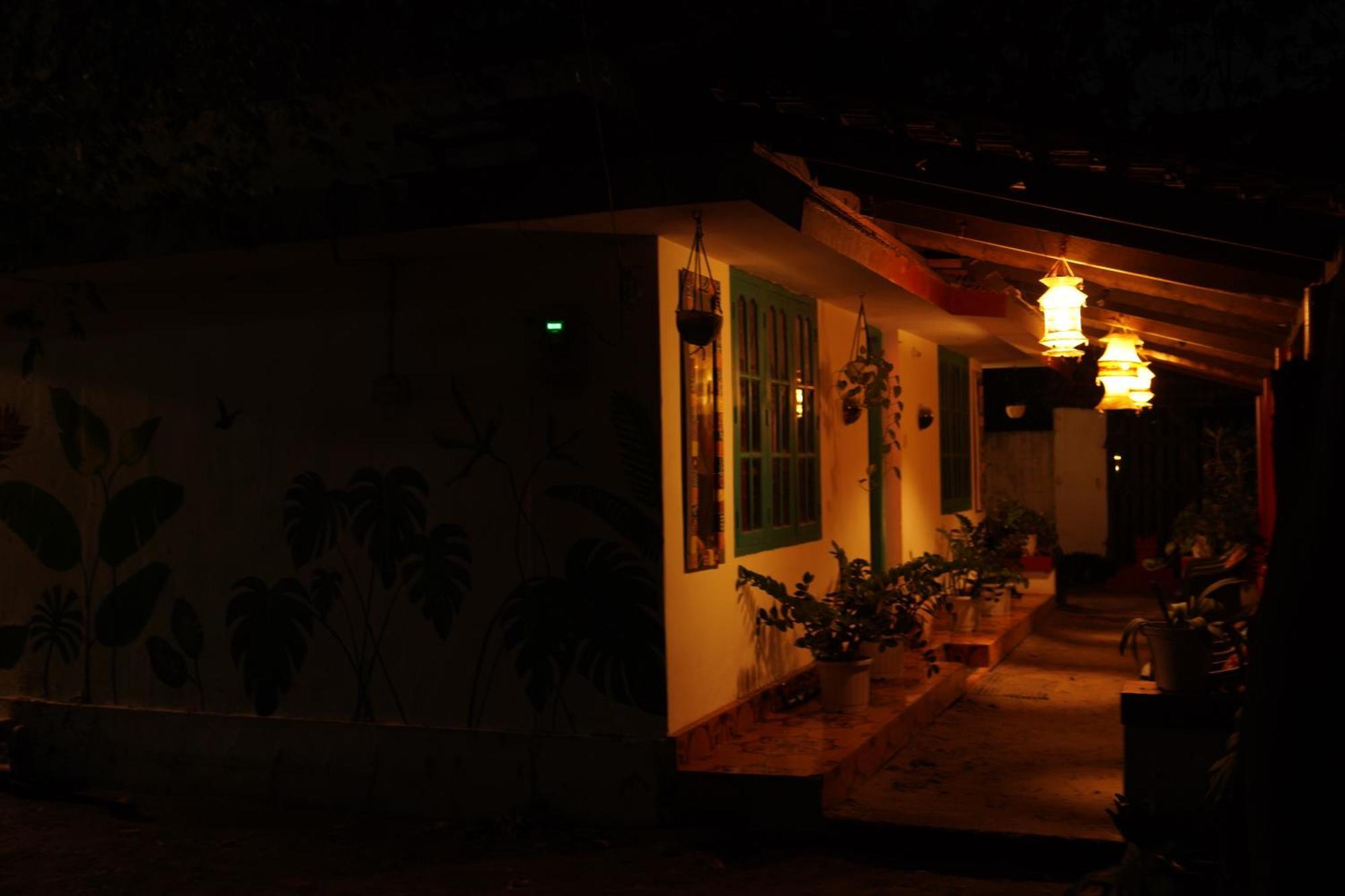 House In The Beach Alappuzha Exteriör bild